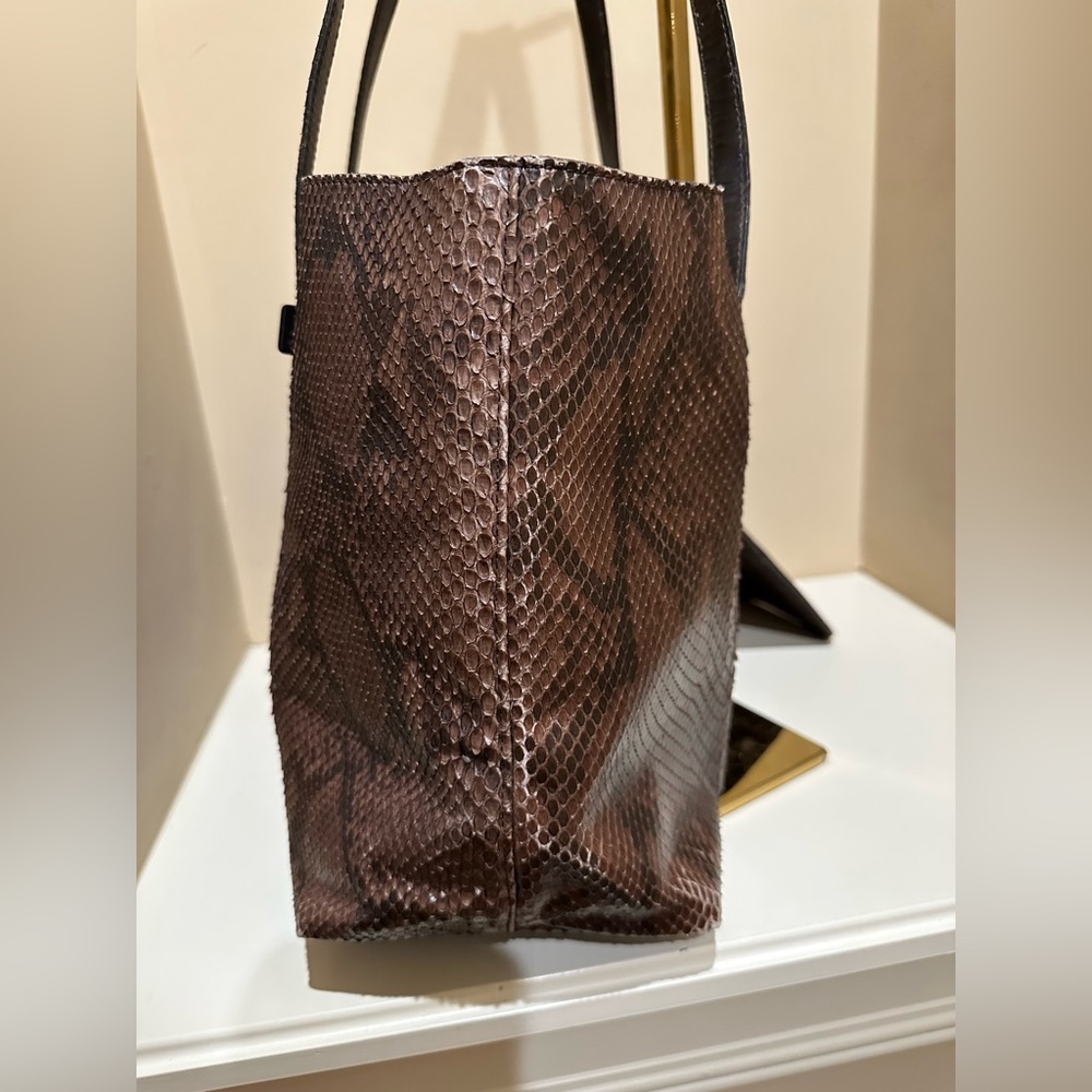 Gucci Python Open Tote W/Attached Pouch - image 4